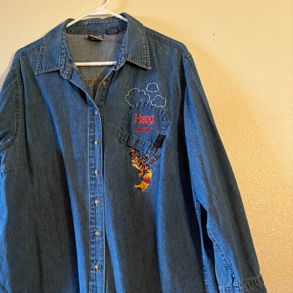 Disney Winnie the Pooh Denim Button Down Shirt Jeans Shirt Tigger Size 18W / 20W - Picture 2 of 8